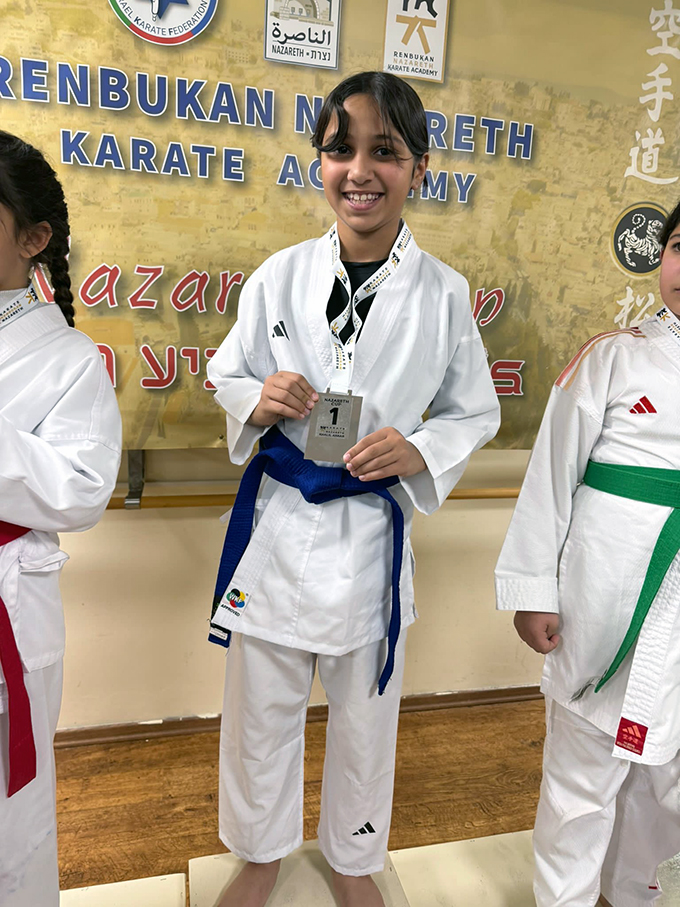 مدرسة حسني عرار للكراتيه وفنون القتال تتألق في بطولة كأس الناصرة القطرية 2025